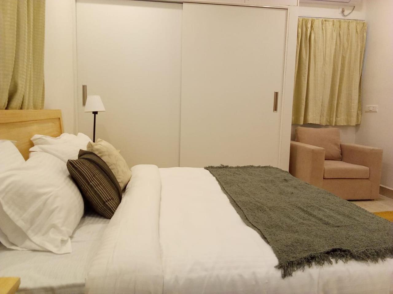 Enkay Service Apartments Kondapur  Luaran gambar